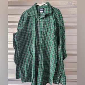 Mens Wrangler 2XL pearl snap shirt.